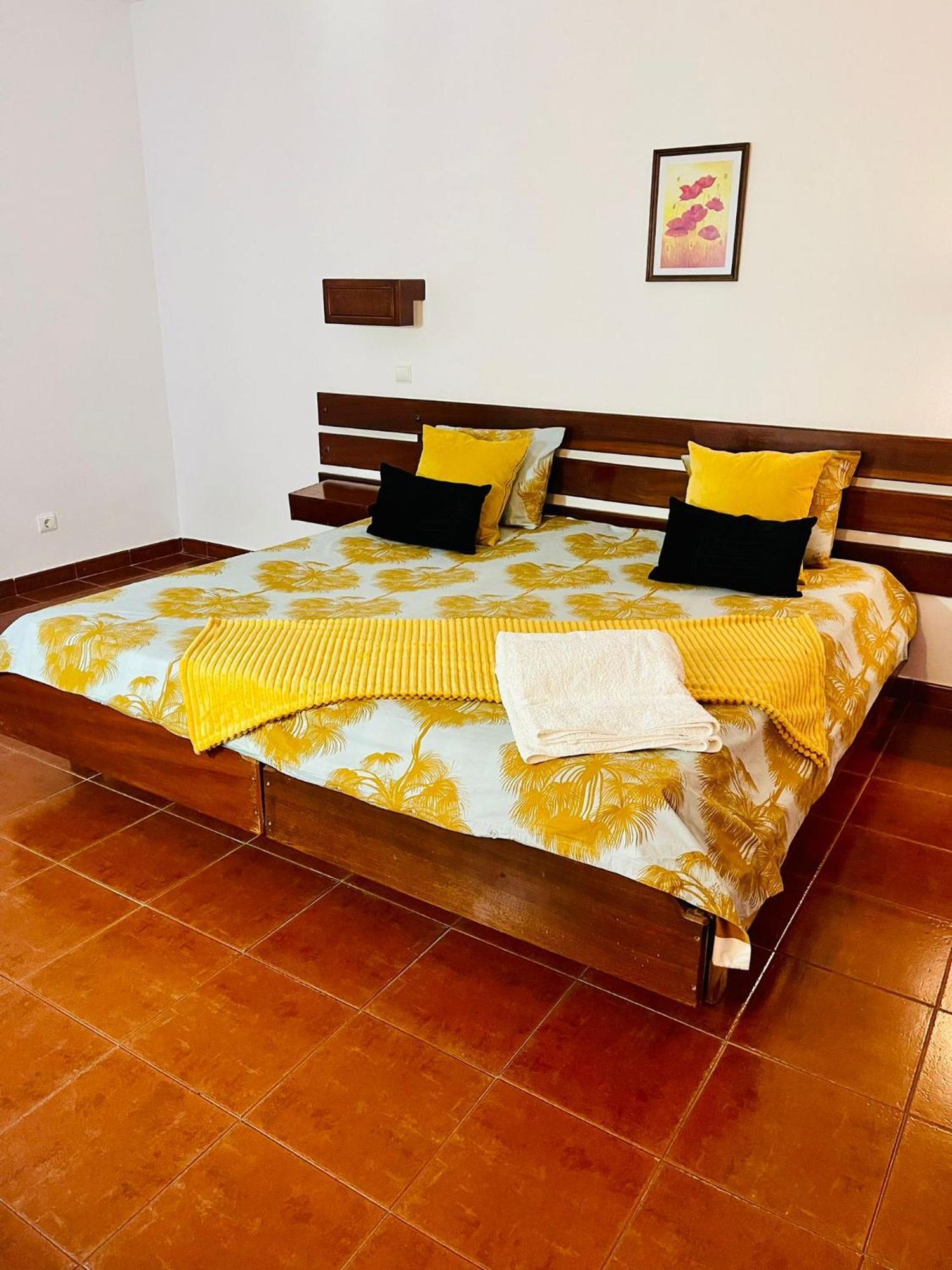 T1, Da Oura Apartment